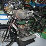 V tělocvičně lze obdivovat naleštěné historické motocykly