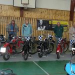 V tělocvičně lze obdivovat naleštěné historické motocykly
