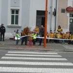 Děti u zebry samy přestřihly pásku