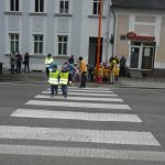 Děti u zebry samy přestřihly pásku