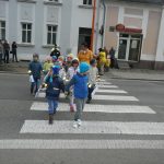Děti u zebry samy přestřihly pásku