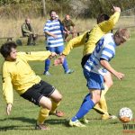 Fotbal plakal, domácí byli smutní, hosté se radovali