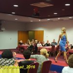 Šaty Petry Brzkové na společenském večeru okouzlily