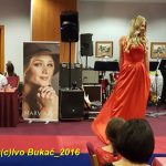 Šaty Petry Brzkové na společenském večeru okouzlily