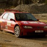 Stará závodní auta potěšila milovníky motorismu