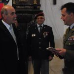V bernartickém kostele požehnal kaplan armády knihu o generálu Krzákovi