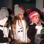Hudebním vystoupením doplnily děti adventní jarmark v Plané nad Lužnicí