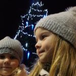 Hudebním vystoupením doplnily děti adventní jarmark v Plané nad Lužnicí
