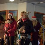 Hudebním vystoupením doplnily děti adventní jarmark v Plané nad Lužnicí