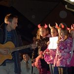 Hudebním vystoupením doplnily děti adventní jarmark v Plané nad Lužnicí