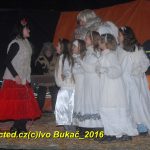 Čertovsko-andělská show v Bernarticích byla tajemná a fascinující