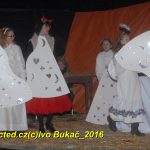 Čertovsko-andělská show v Bernarticích byla tajemná a fascinující
