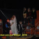 Čertovsko-andělská show v Bernarticích byla tajemná a fascinující