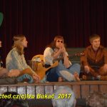 Old Shatterhand alias Olda Šetrný bavil v podání petrovických divadelníků
