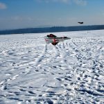 Modelářům sníh nevadí. Létáním na lyžích se v Táboře bavili celý den
