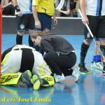 Velká strkanice završila nervózní závěr. Tábor padl v prodloužení