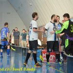 Velká strkanice završila nervózní závěr. Tábor padl v prodloužení