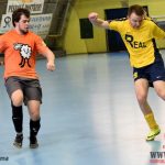 Skvostně čistá palubovka obloukové haly futsalu svědčila
