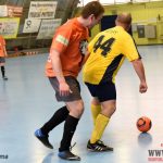 Skvostně čistá palubovka obloukové haly futsalu svědčila