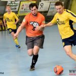 Skvostně čistá palubovka obloukové haly futsalu svědčila