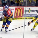 Motor smázl tříbrankové manko a ujal se vedení v sérii