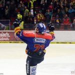 Motor smázl tříbrankové manko a ujal se vedení v sérii