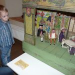 Na vernisáž výstavy o loutkovém divadle přijel příbuzný slavného Josefa Skupy