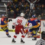 Semifinále se do Prahy stěhuje za nerozhodného stavu