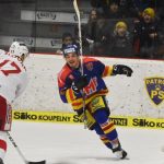 Semifinále se do Prahy stěhuje za nerozhodného stavu