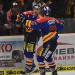 Semifinále se do Prahy stěhuje za nerozhodného stavu