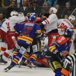 Semifinále se do Prahy stěhuje za nerozhodného stavu