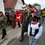 Maškary dnes odpoledne řádily ve Stádlci