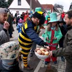 Maškary dnes odpoledne řádily ve Stádlci