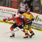 Extraliga se vzdaluje, Motor opět padl