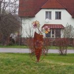 Návštěvníky Černé v Pošumaví vítají dvě nové sochy