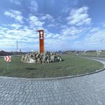 Návštěvníky Černé v Pošumaví vítají dvě nové sochy
