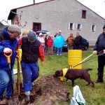 Úložiště radioaktivního odpadu lidé na Jistebnicku nechtějí. V Makově zasadili strom