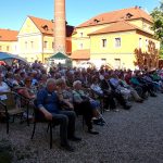 Armádní orchestr zahrál před zaplněným nádvořím Kotnova