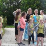 Oslavy v režii školáků skončily v letním kině. Program sledovalo přes dva tisíce dětí