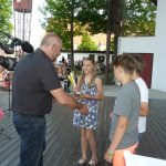 Oslavy v režii školáků skončily v letním kině. Program sledovalo přes dva tisíce dětí