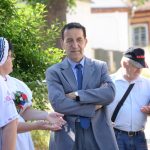 Sedlák Cimbura sloužil ve statku u Kovandů na Hradišti. Odhalili mu tam pamětní desku