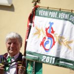 Sedlák Cimbura sloužil ve statku u Kovandů na Hradišti. Odhalili mu tam pamětní desku