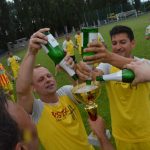 Zase za rok, skandovali fotbalisté Junioru u dudáka na náměstí