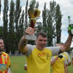 Zase za rok, skandovali fotbalisté Junioru u dudáka na náměstí