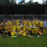 Zase za rok, skandovali fotbalisté Junioru u dudáka na náměstí