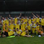 Zase za rok, skandovali fotbalisté Junioru u dudáka na náměstí