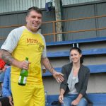 Zase za rok, skandovali fotbalisté Junioru u dudáka na náměstí