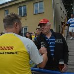 Zase za rok, skandovali fotbalisté Junioru u dudáka na náměstí