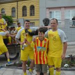 Zase za rok, skandovali fotbalisté Junioru u dudáka na náměstí