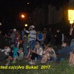 Ohně na Jordánu přilákaly hodně přes tisíc lidí